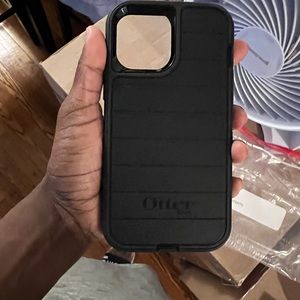 iPhone 12/13promax  outter box case great condition